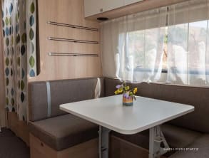 קרוואן%20עם%20חיוך%20,%20אודם